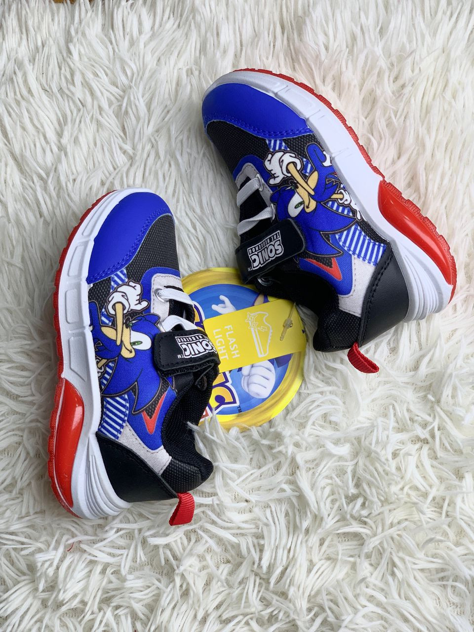 KIDS CHARACTER SNEAKERS (SIZE 24)